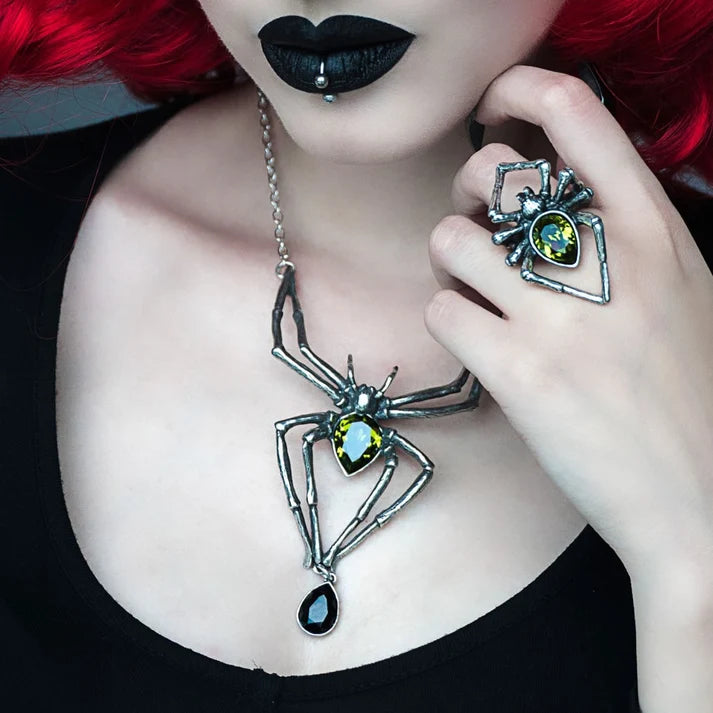 Emerald Venom Necklace