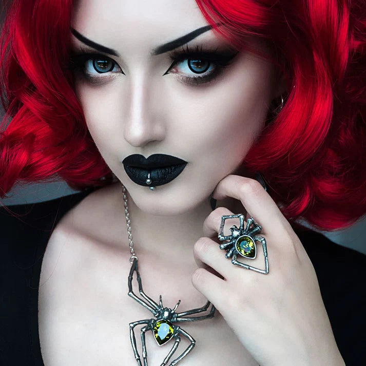 Emerald Venom Ring